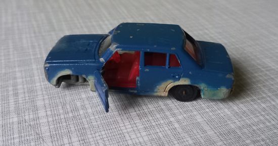 С рубля Ваз 2101 моделька СССР на запчасти