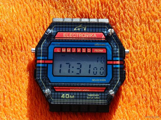Электронные часы, Электроника 53В (Electronika), экспортный вариант для Кубы. Торг есть.