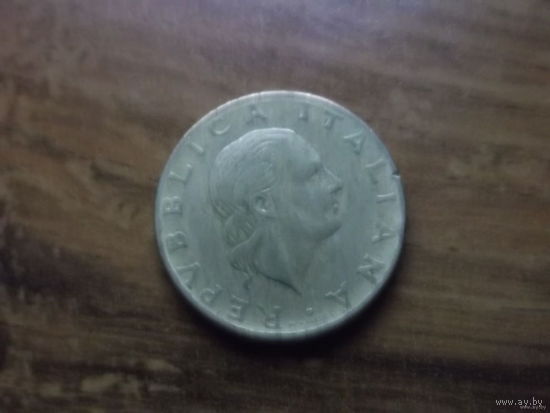 Италия 200 лир 1981