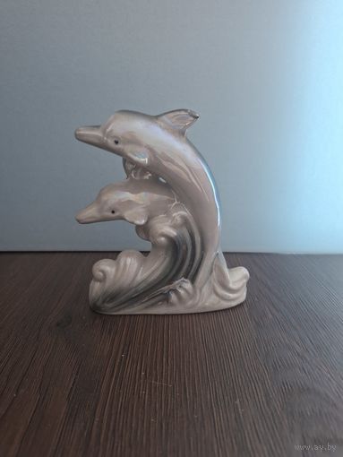 Фарфоровая статуэтка =дельфины=
