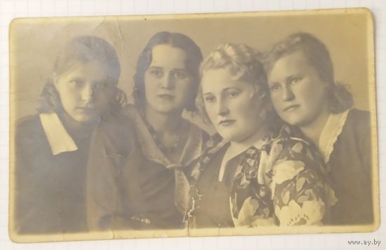 Девушки из Шауляя. Литва. 1930-е