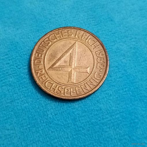 4 рейхспфеннинга(1932г.) Веймарская республика.М.Д.(J)