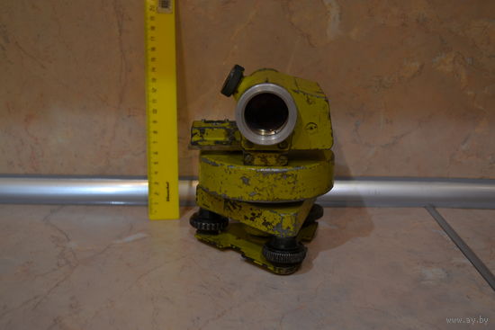 Нивелир. 1975 г.