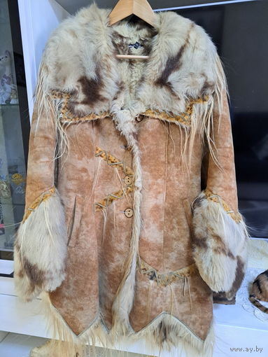 Дубленка стильная с толстым искусств.мехом внутри, р.44-46, б.у