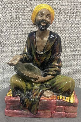 Фарфоровая статуэтка Royal Doulton "Mendicant" Попрошайка. 1929 год. 22 см.