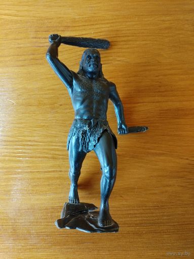 Фигурка первобытного человека.