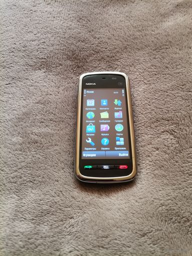 Телефон Nokia 5230