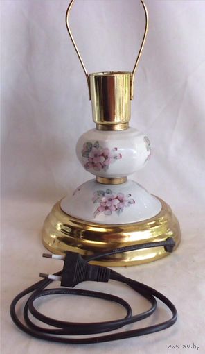 Лампа настольная без абажура