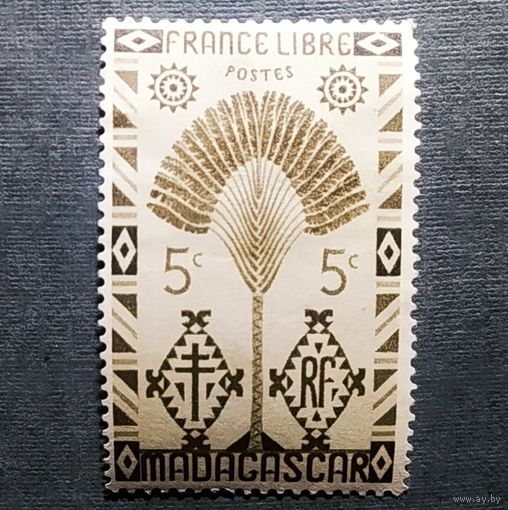 Марка Мадагаскар 1943 год Дерево путешественника