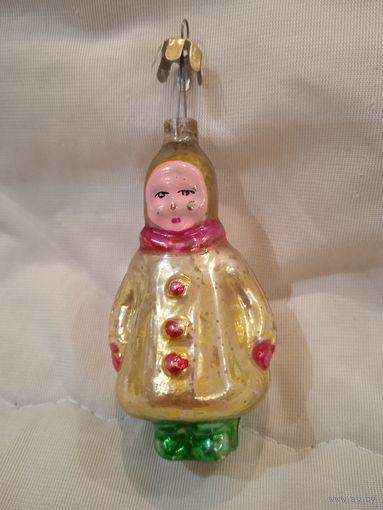 Ёлочная игрушка СССР девочка в шубке