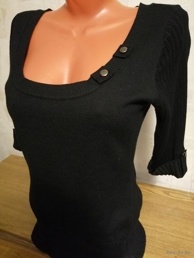 Красивая новая кофта на размер 48-52. См.описание ниже .