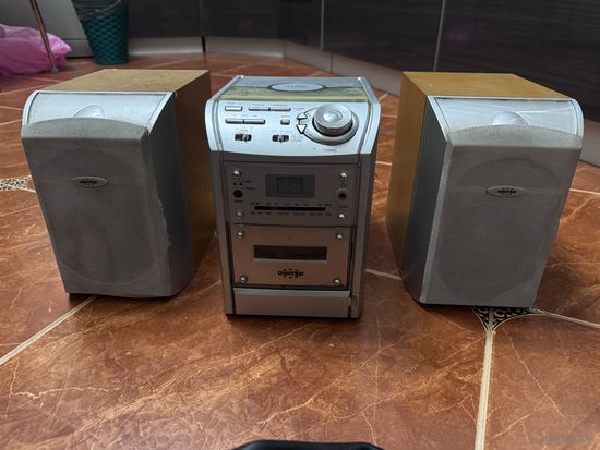 Музыкальный центр United.