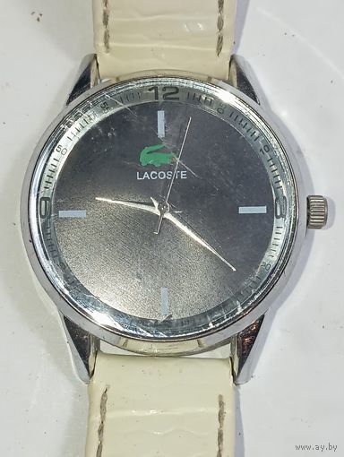 Часы кварцевые Lacoste . С рубля !