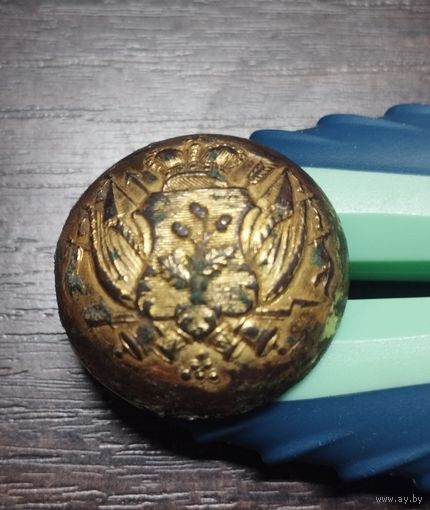 Редкая пуговица с гербом рода Скирмунты размер (30мм)