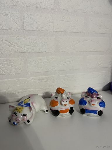 Лот статуэток свиней, поросят, кабанов. ДФЗ