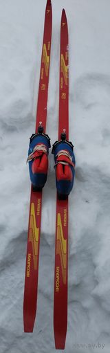 Лыжи деревянные Телеханы 1988 года с ботинками botas