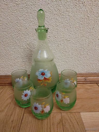 Набор графин и 5 стаканчиков