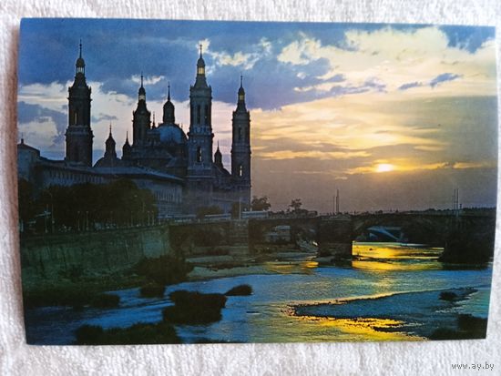 Испания, Сарагоса. Закат на реке Эбро