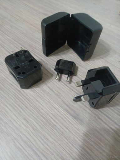 Переходник для розетки универсальный