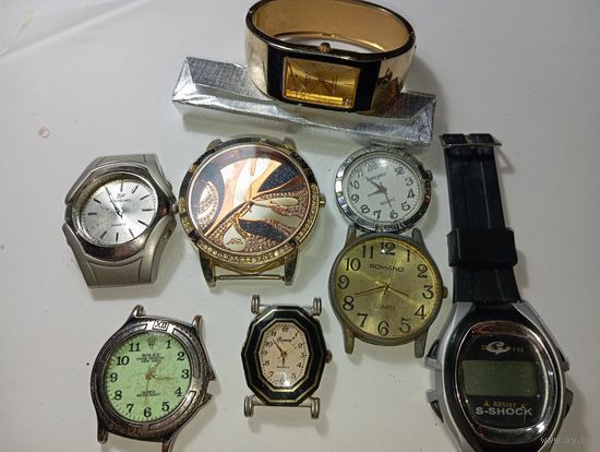 Сборный лот часов разных брендов . С рубля .