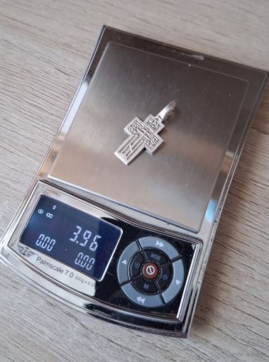 Крестик крест серебро. Целый. Все на фото.