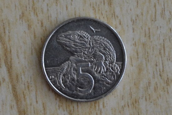 Новая Зеландия 5 центов 2004