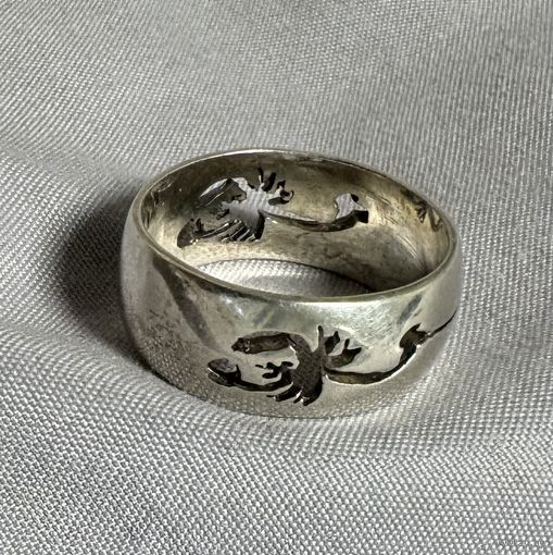 Кольцо серебряное 925 пробы. 31