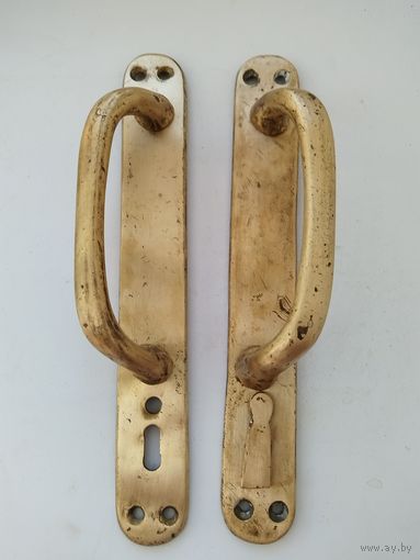 Старинные дверные ручки с накладками. Пара. Латунь.
