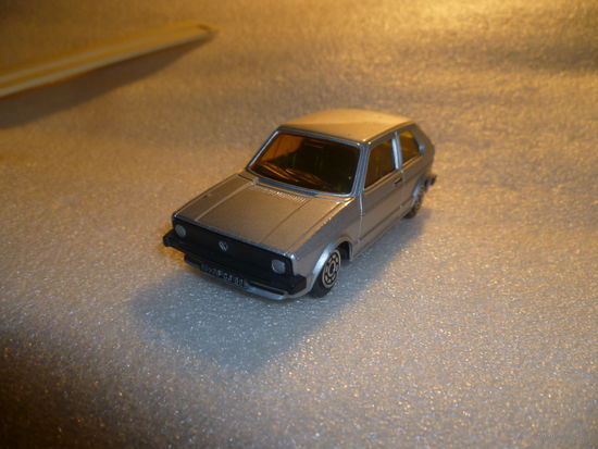 Модель авто VW GOLF. NOREV. 1:43.