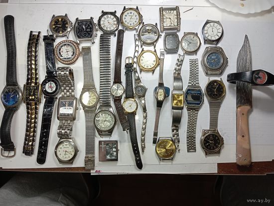 Большой лот часов 30 штук , механические и кварцевые .