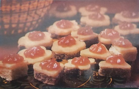 Бутерброды с сыром и джемом