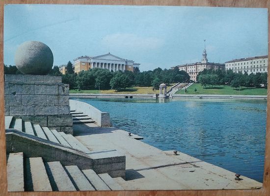 Минск. Набережная реки Свислочь. 1983 г. Чистая.