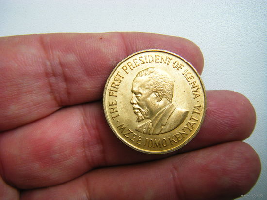 КЕНИЯ 10 центов 1978г.