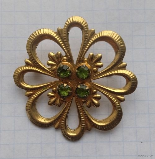 Брошь.