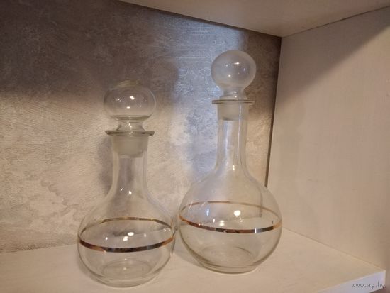 Графины с позолотой, стеклянные, СССР. 2 шт.