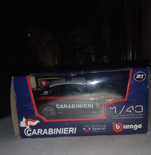 Модель Альфа-Ромео "Карабинеры"Bburago 1/43