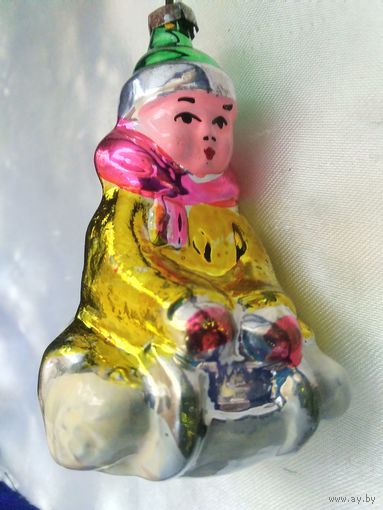 Мальчик на санках.Каталог.