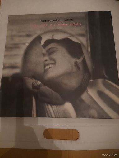 FAIRGROUND ATTRACTION  " FIRST OF A MILLION KISSES " 1988 LP GERMANY RCA PL 71696  NM