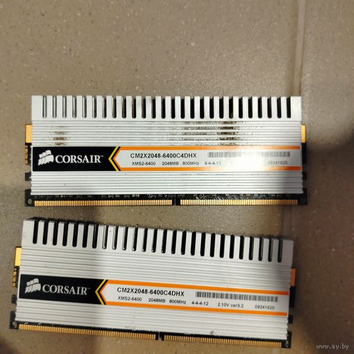 Память 2048Mb DDR2 Corsair (CM2X2048-6400C4DHX G XMS2)