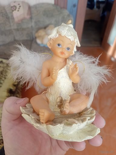 Статуэтка красивая