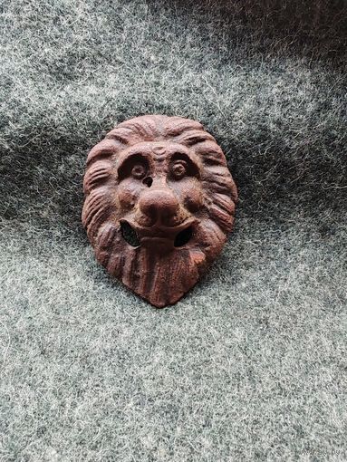 Накладка "Лев".