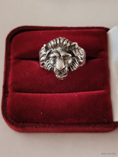 Серебряное кольцо