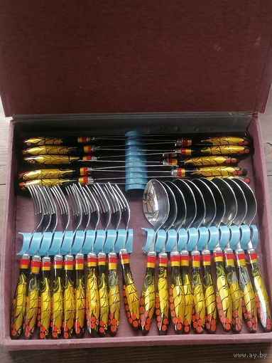 Набор столовых приборов на 10 персон. Хохлома. Нержавейка. Не использовался.