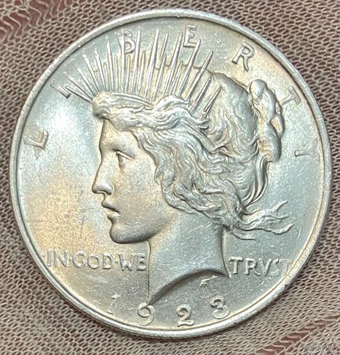 Монета 1 доллар 1923 год. США Мирный доллар.