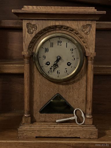 Старинные настольные кабинетные механические часы Кинзле (Kienzle