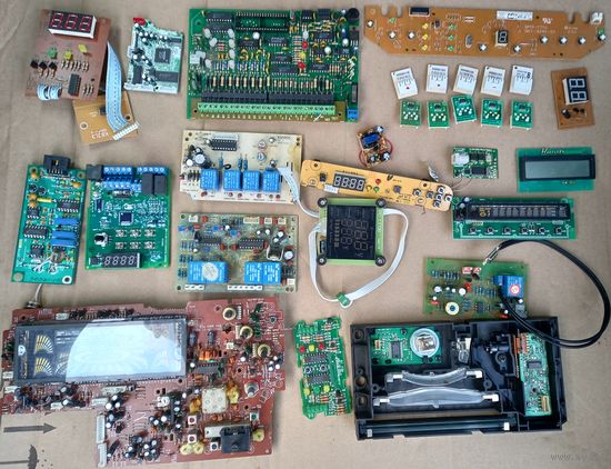 ПЛАТЫ с РАДИОДЕТАЛЯМИ.Импортные