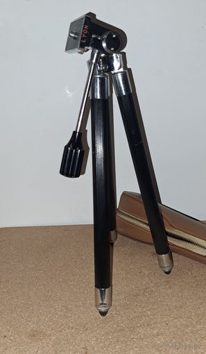 Штатив. Винтаж. Европа.