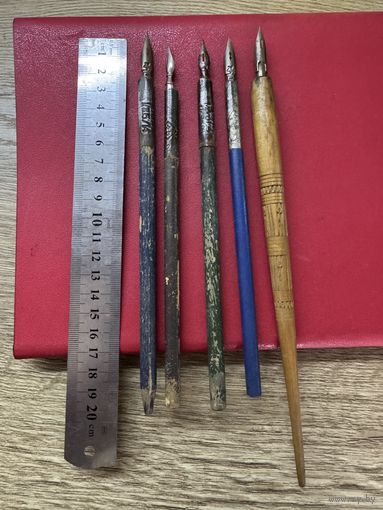 Перьевые ручки.цена за все.
