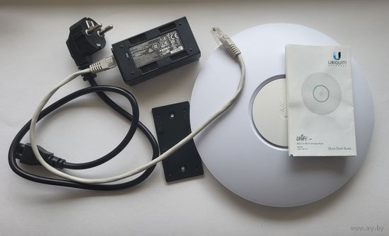 Ubiquiti UniFi AP (UAP) + PoE-инжектор Ubiquiti