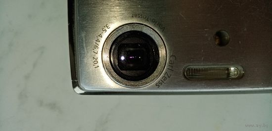 Цифровой фотоаппарат до Sony. Как есть. Работаспасобность не проверялась.